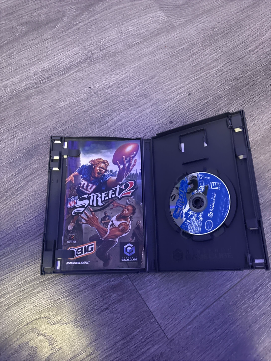 NFL Street 2 Video Game for Nintendo GameCube - photo 2