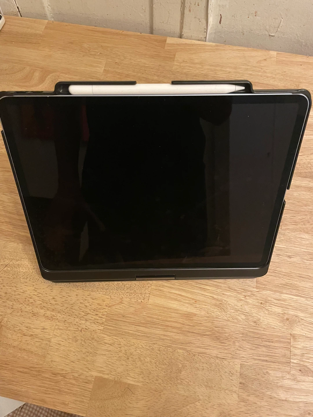 Apple iPad Air (6th Gen) with Magic Keyboard and Apple Pencil - photo 3