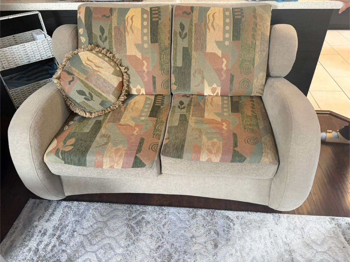couch set with decorative cushions - photo 2