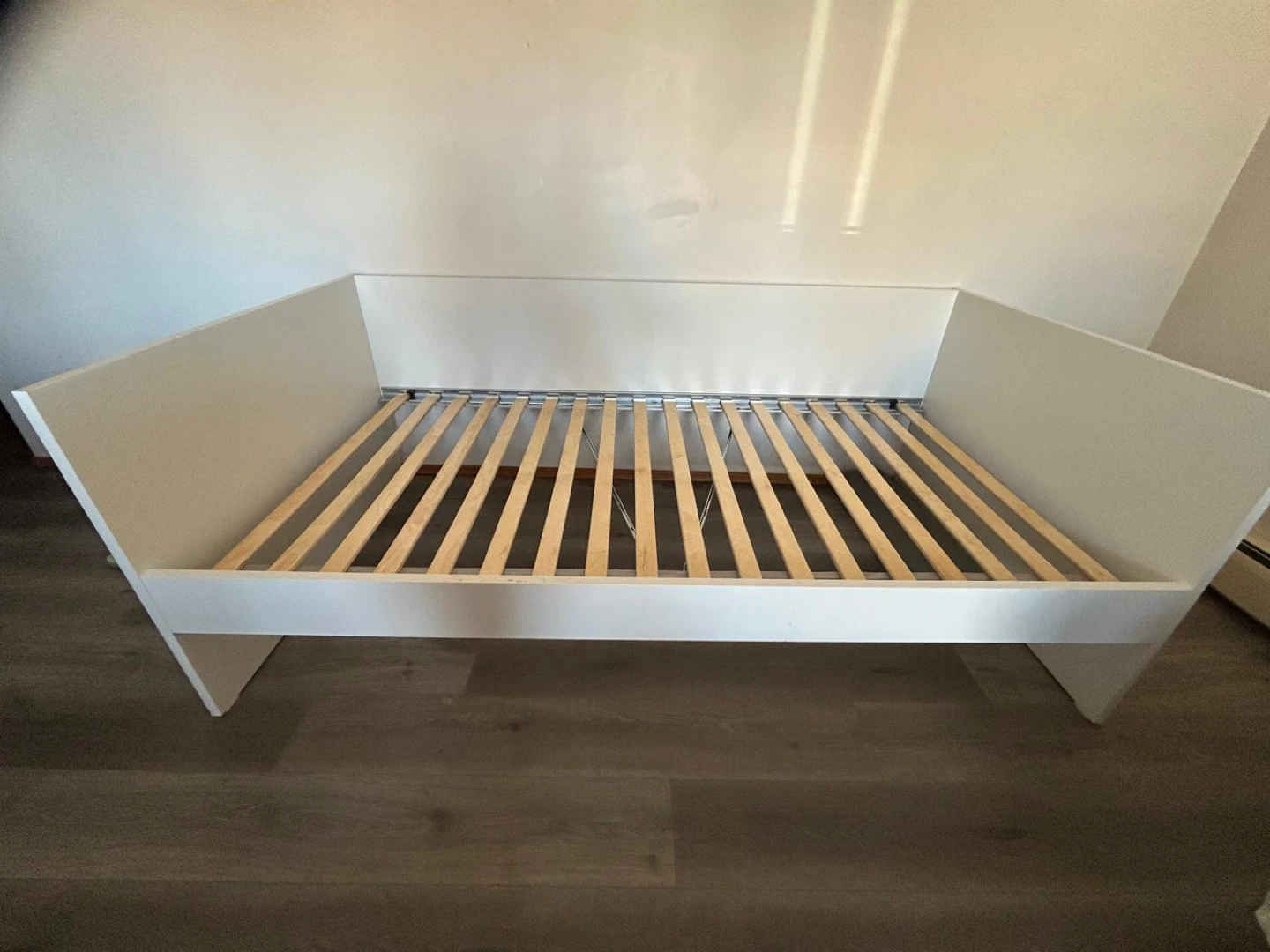 White Modern Daybed Frame with Slats - photo 2