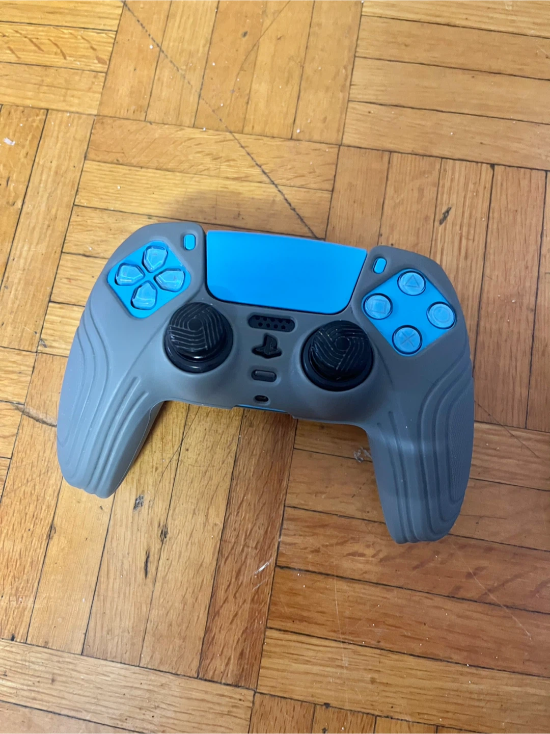 PlayStation 5 Console with Two Controllers - photo 2
