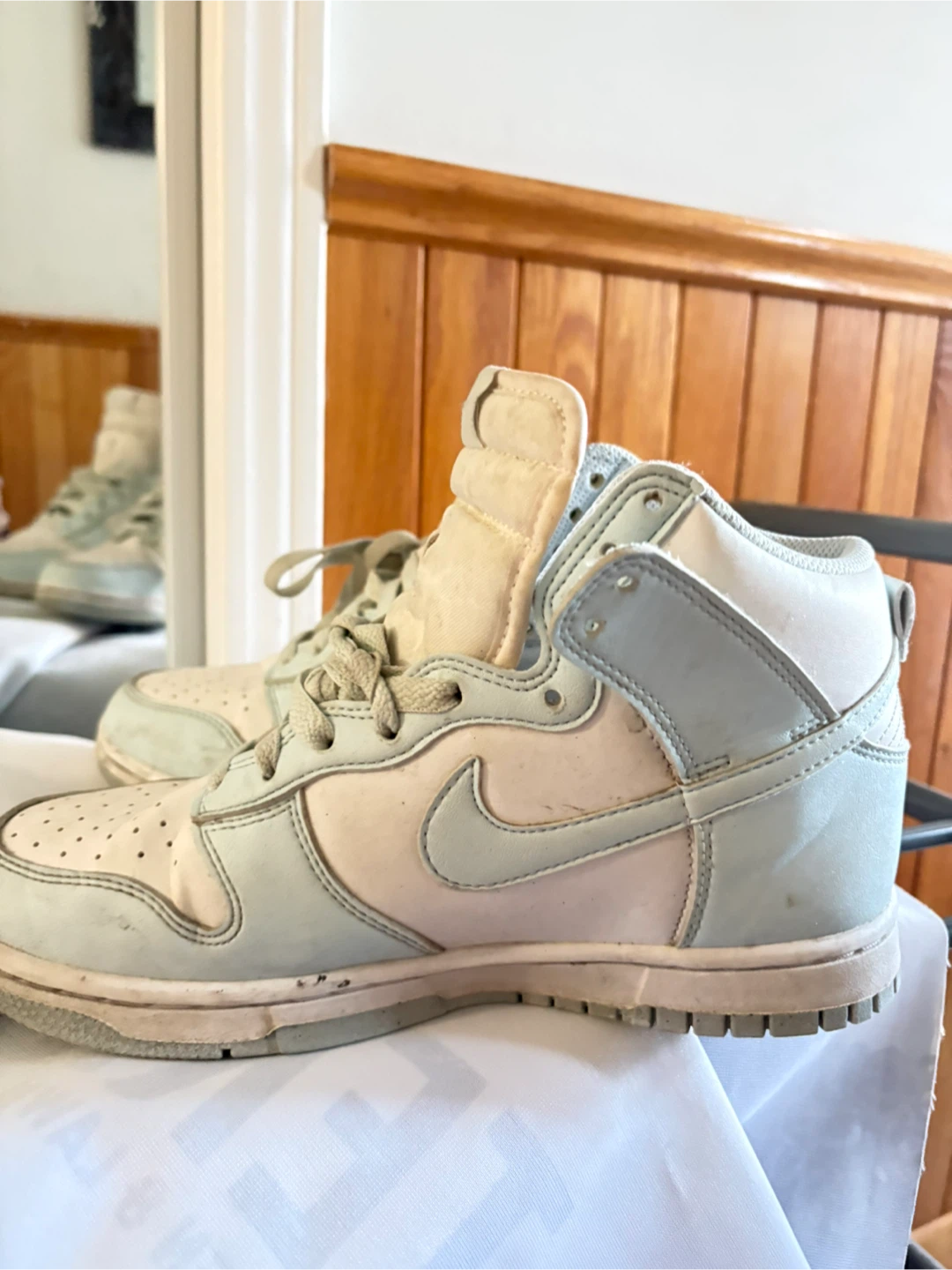Nike Dunk High Sneakers - US Women's 7 / US Men's 5.5