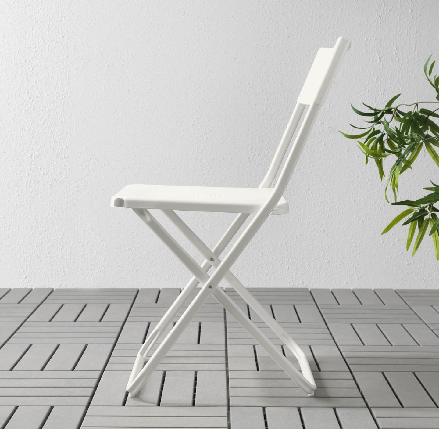 2 IKEA Folding Chairs - White - Space Saving - photo 3