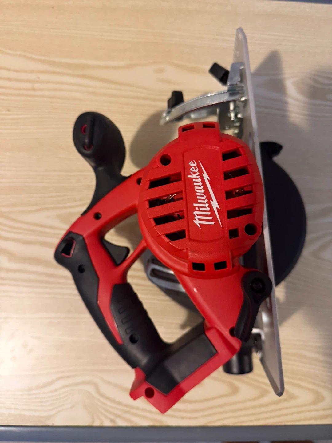 Milwaukee Cordless Circular Saw - photo 3