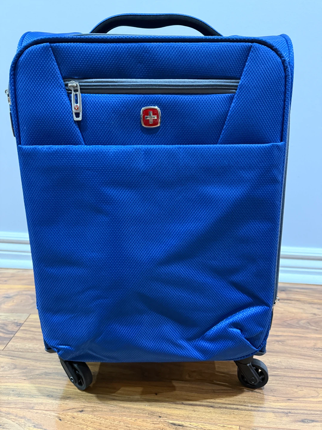 Blue SwissGear Carry-On Luggage 21 inch's 2 piece