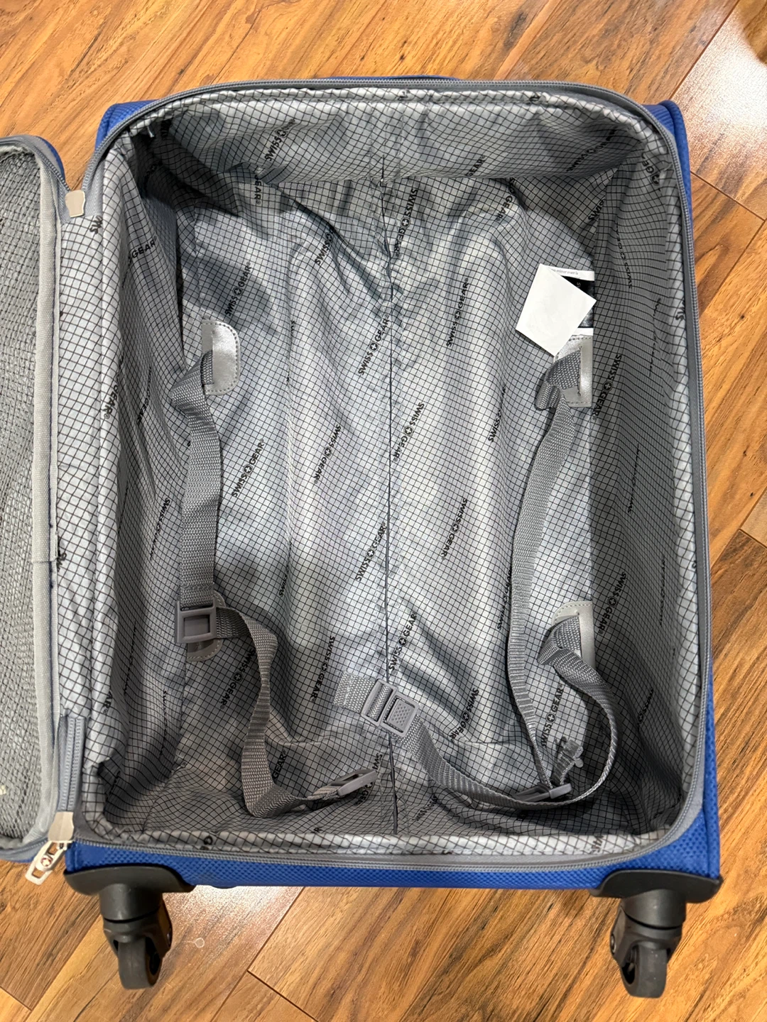 Blue SwissGear Carry-On Luggage 21 inch's 2 piece - photo 2