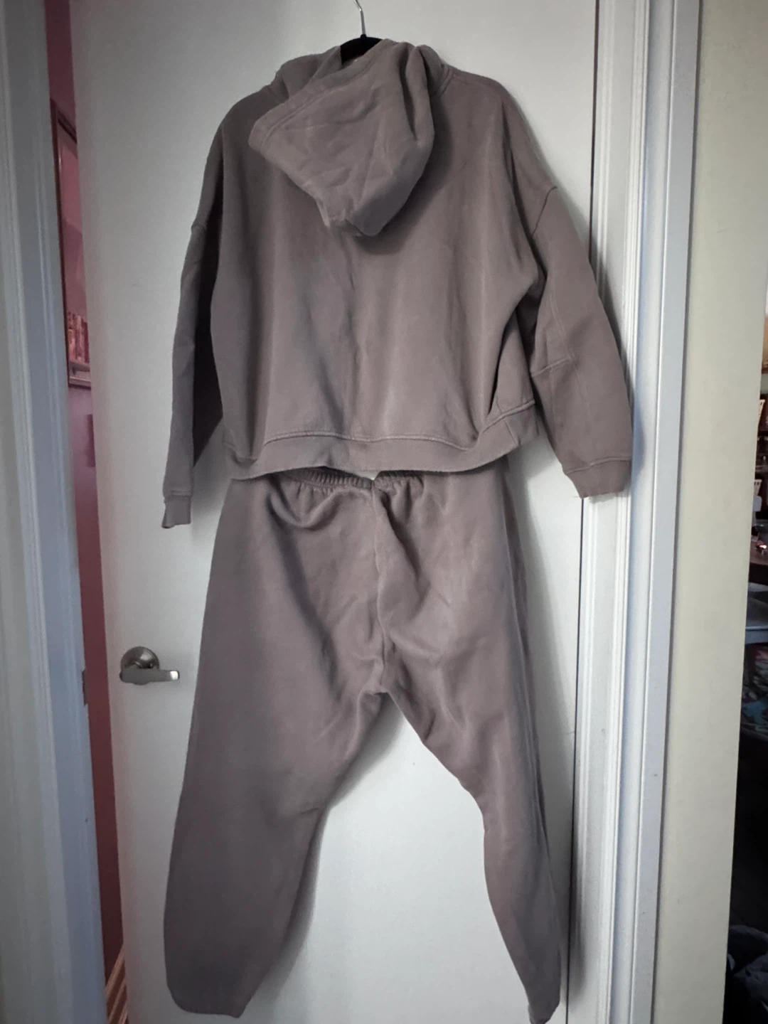 Roots Sweatshirt and Jogger Set - photo 2