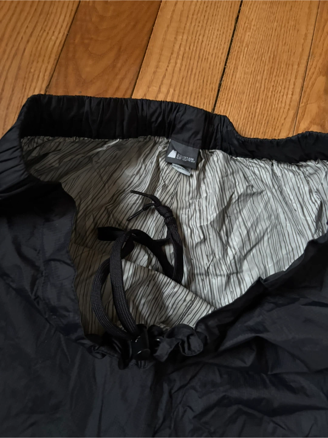 MEC Mountain Equipment coop splash pants XL tnf acg - photo 5