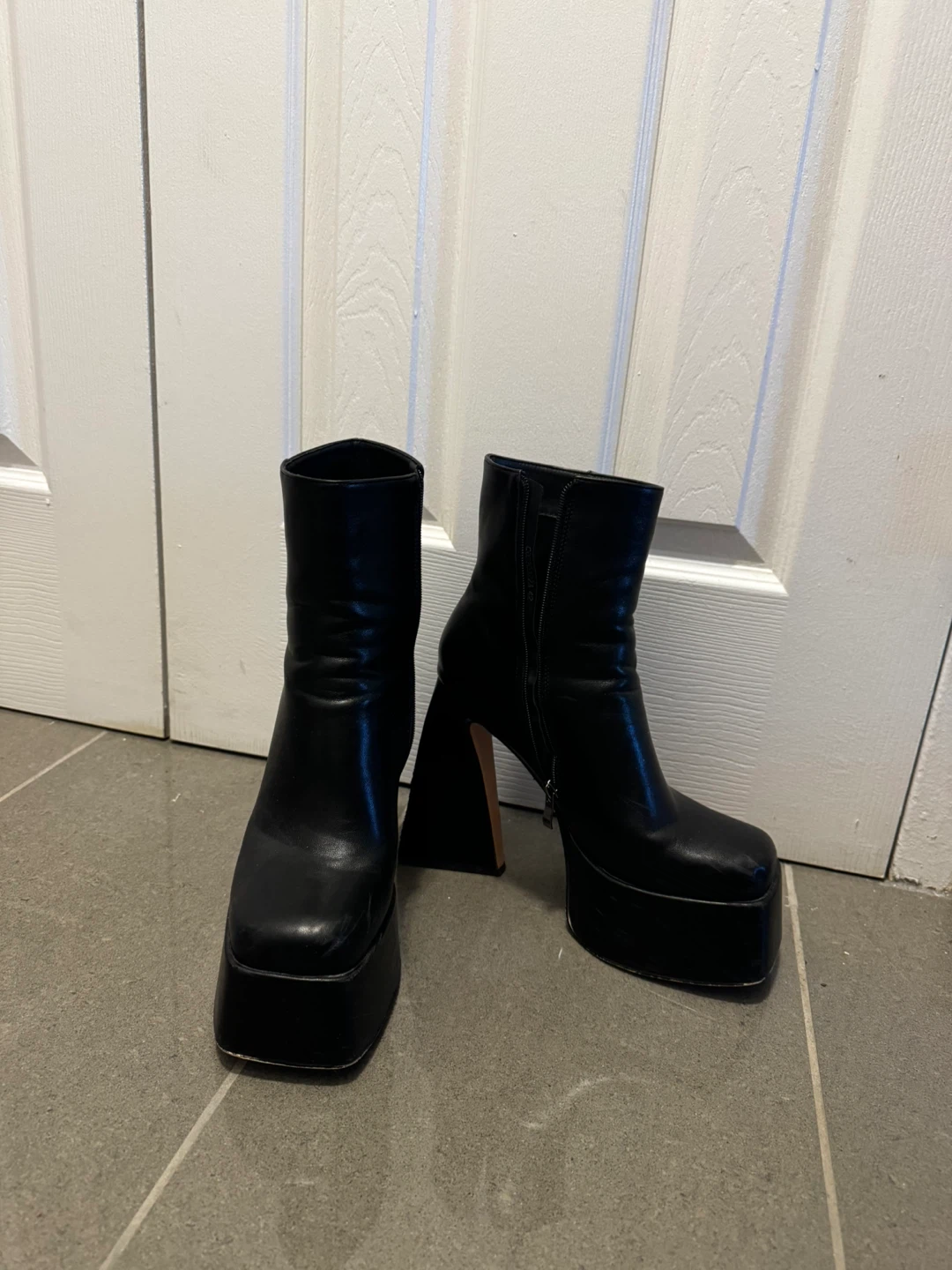 Men’s high heel. Black Platform Block Heel Ankle Boots