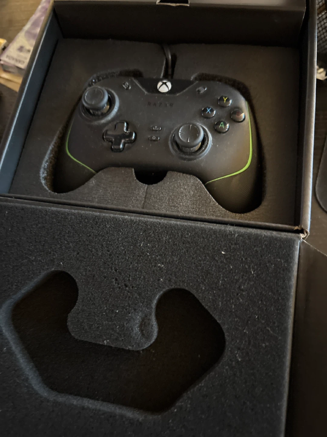 Razer Wolverine V2 Wired Gaming Controller for Xbox - photo 2