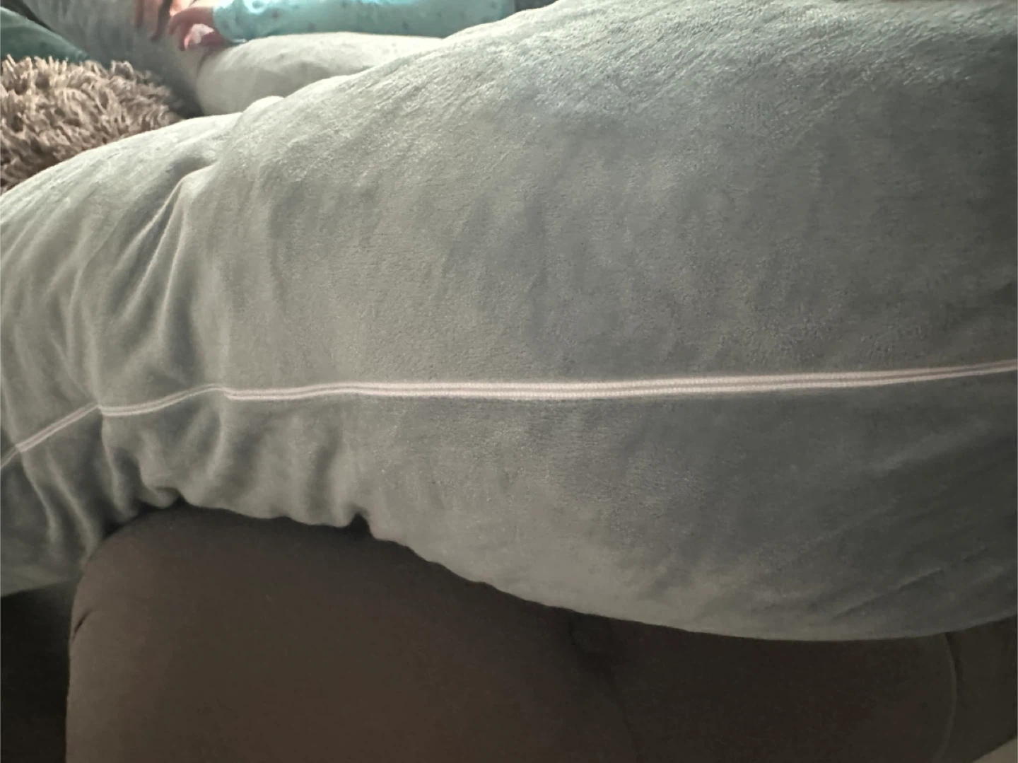 Living Basics U-Shaped Nursing Pillow - photo 2
