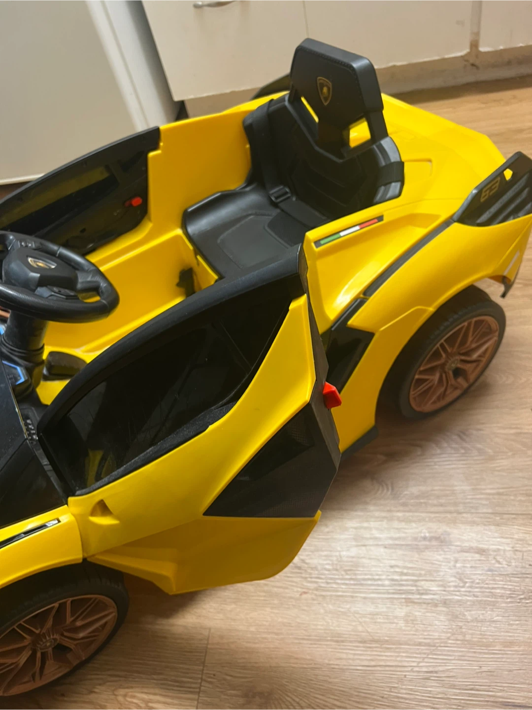 Kid Yellow Lamborghini Ride-On Car for Kid - photo 3