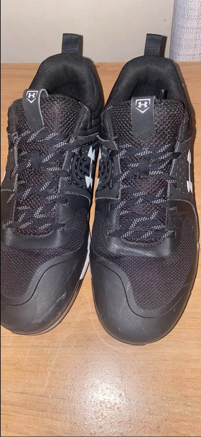 Under Armour Black Baseball Cleats size 11