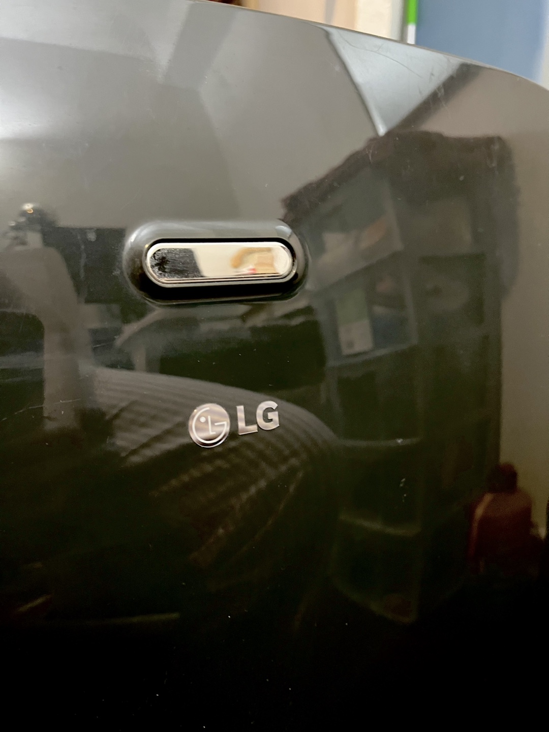 LG Portable Air Conditioner 12000 BTU with Remote and Window Kit - photo 2