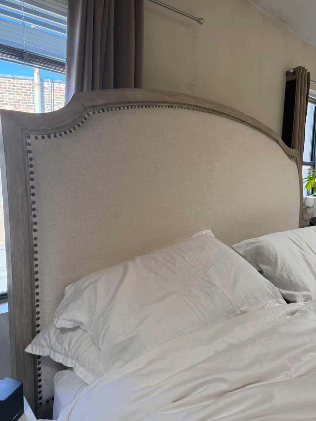 Bernhardt Santa Barbara king size Bed - photo 2