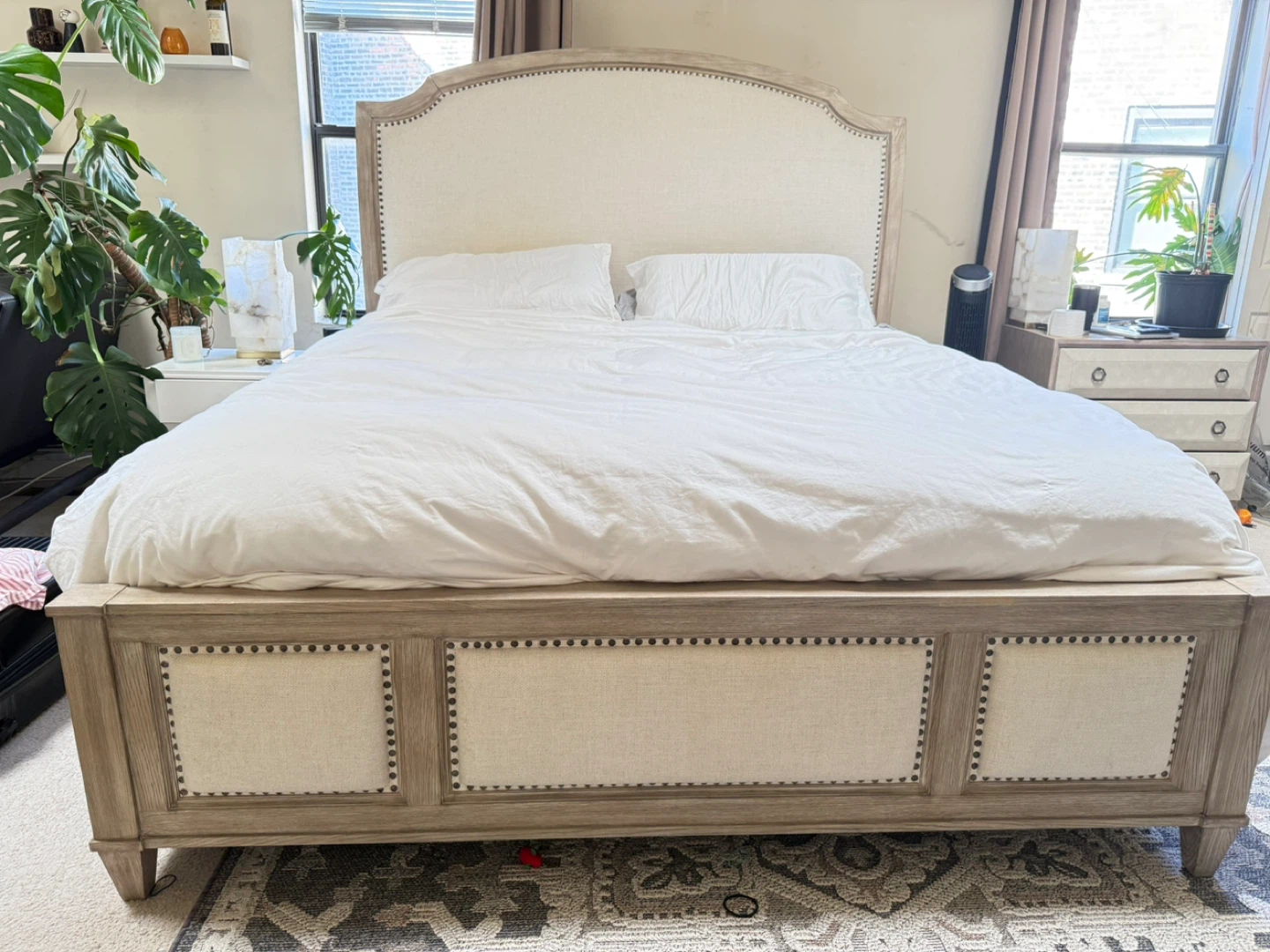 Bernhardt Santa Barbara king size Bed
