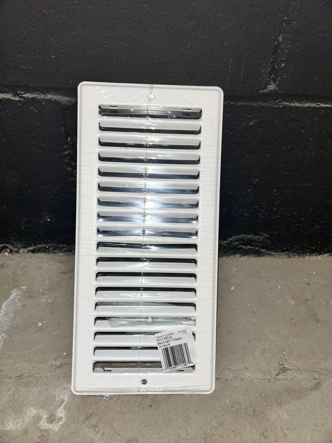 17 pieces  RG1280-A 04x10 White Vent T/Space Grill