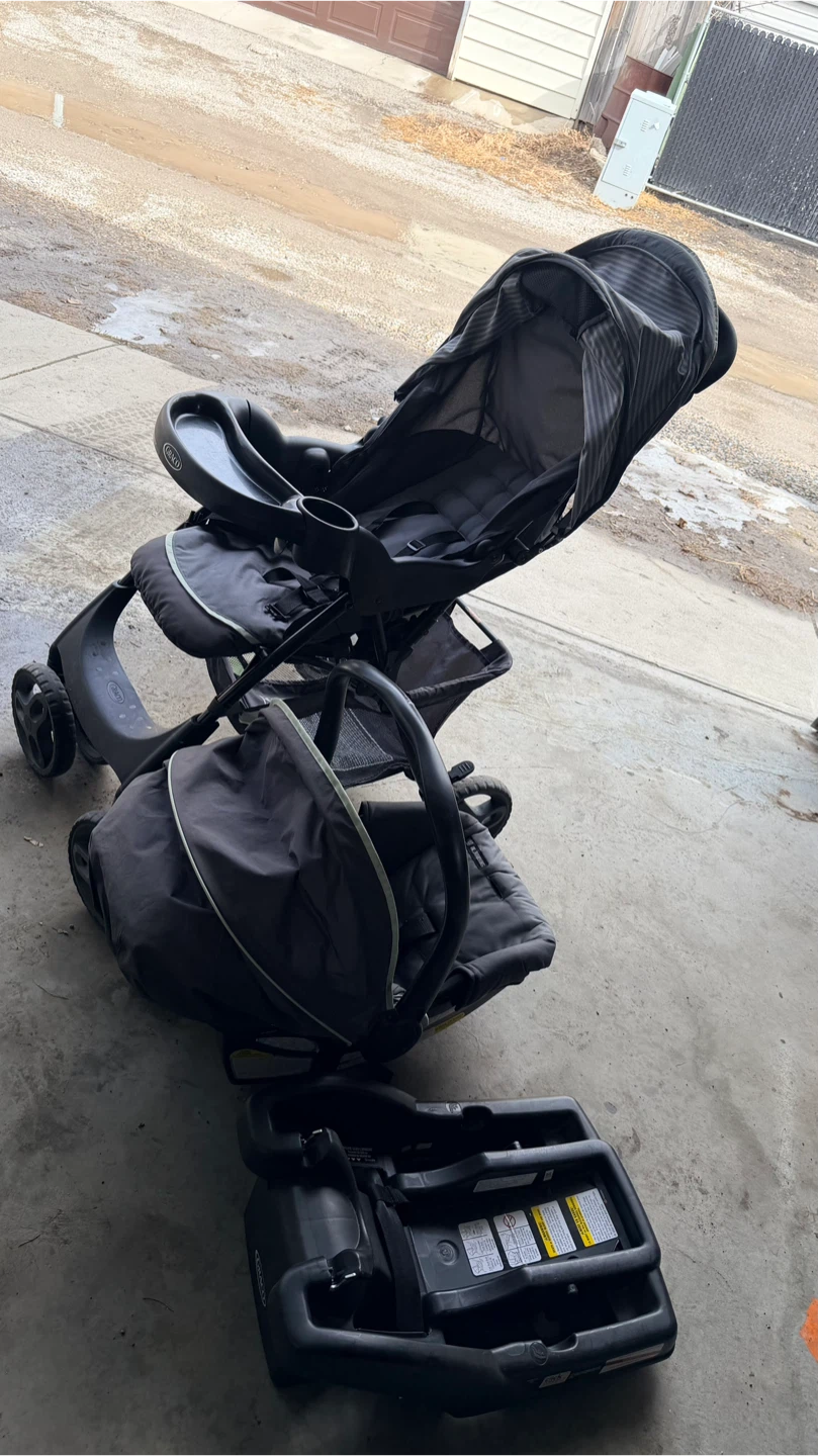 Graco Travel System Stroller and Car Seat