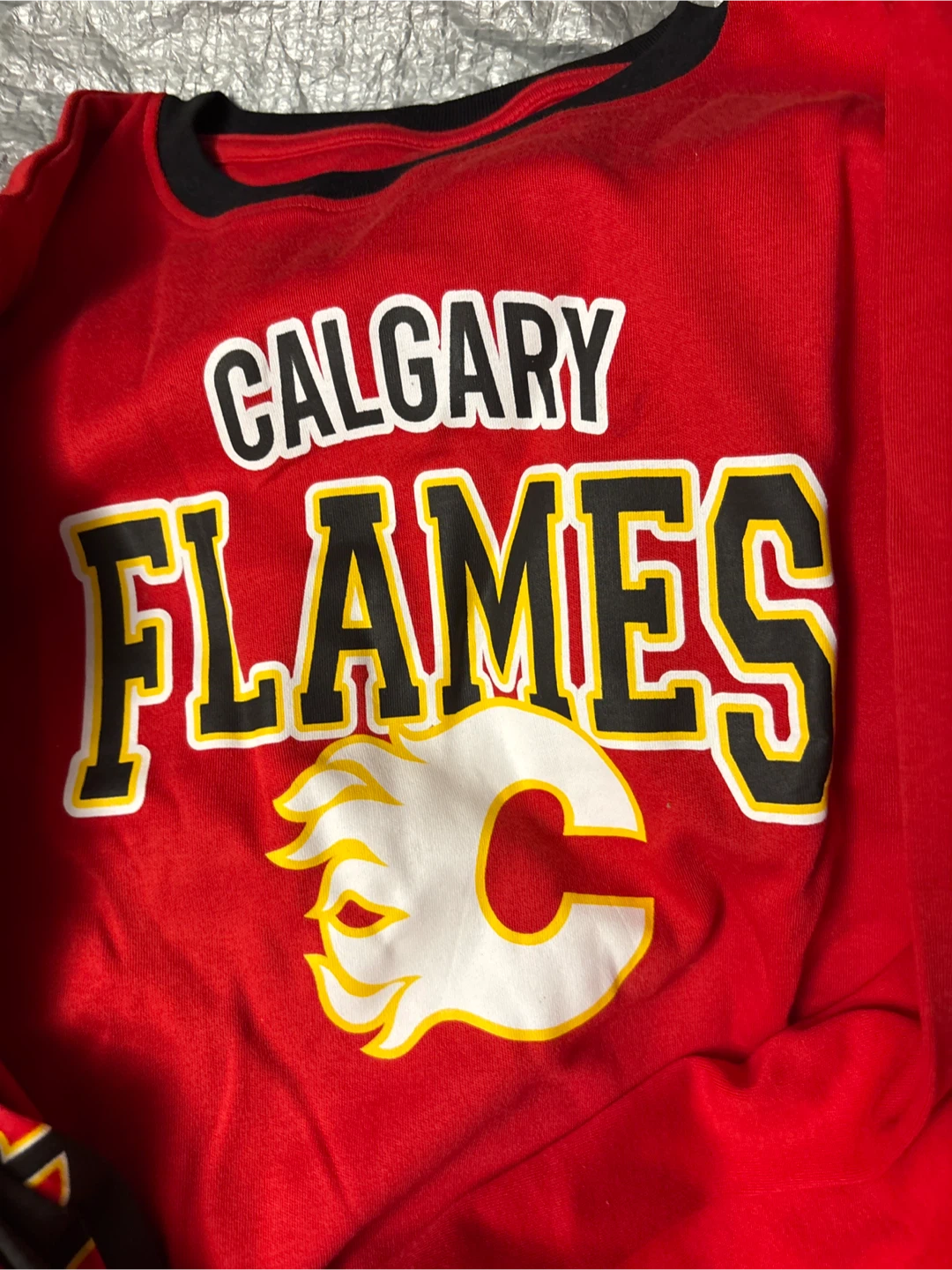 NWOT Calgary Flames Pajama Set - Size L/G (10/12) - photo 2