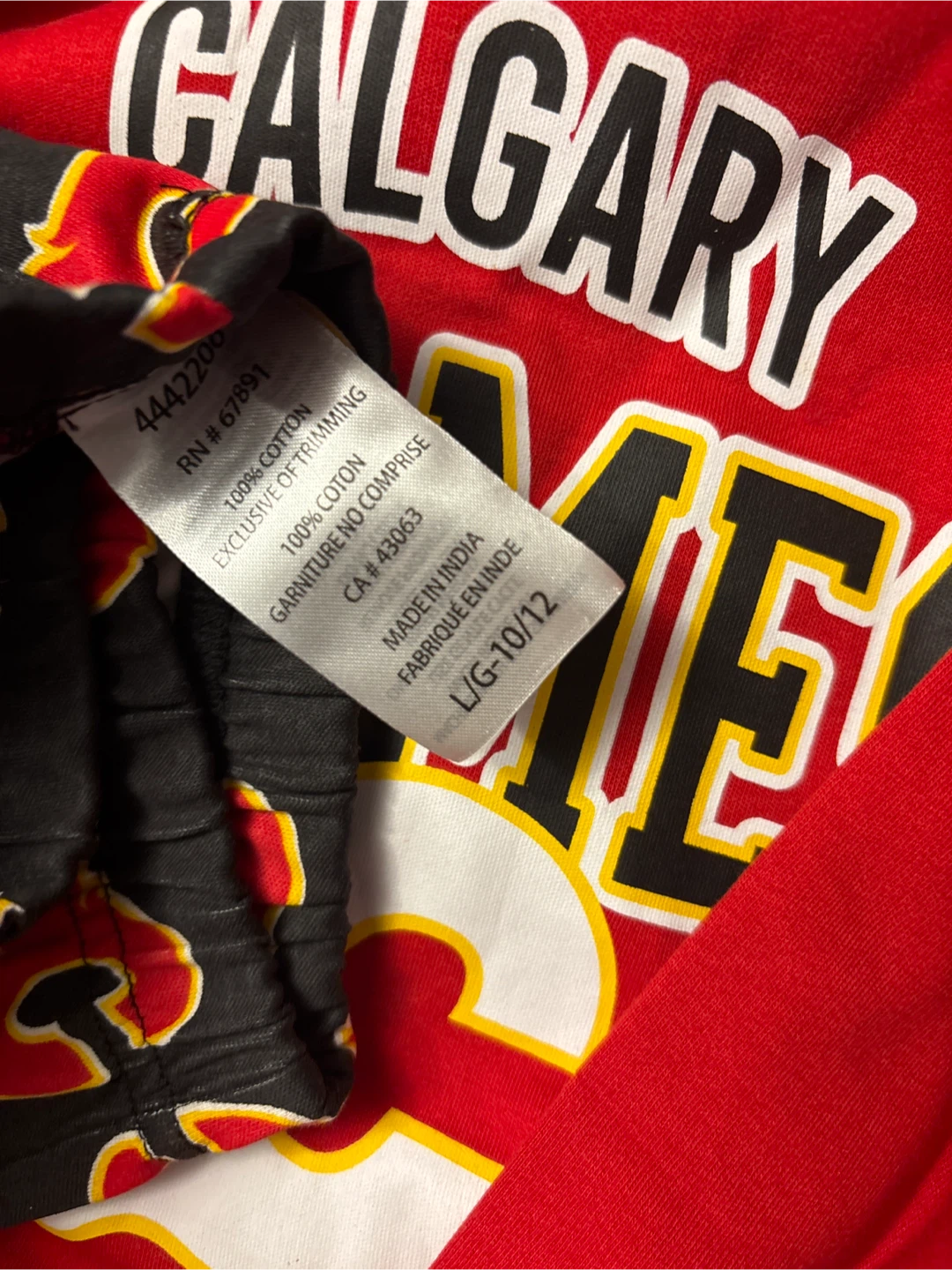 NWOT Calgary Flames Pajama Set - Size L/G (10/12) - photo 4