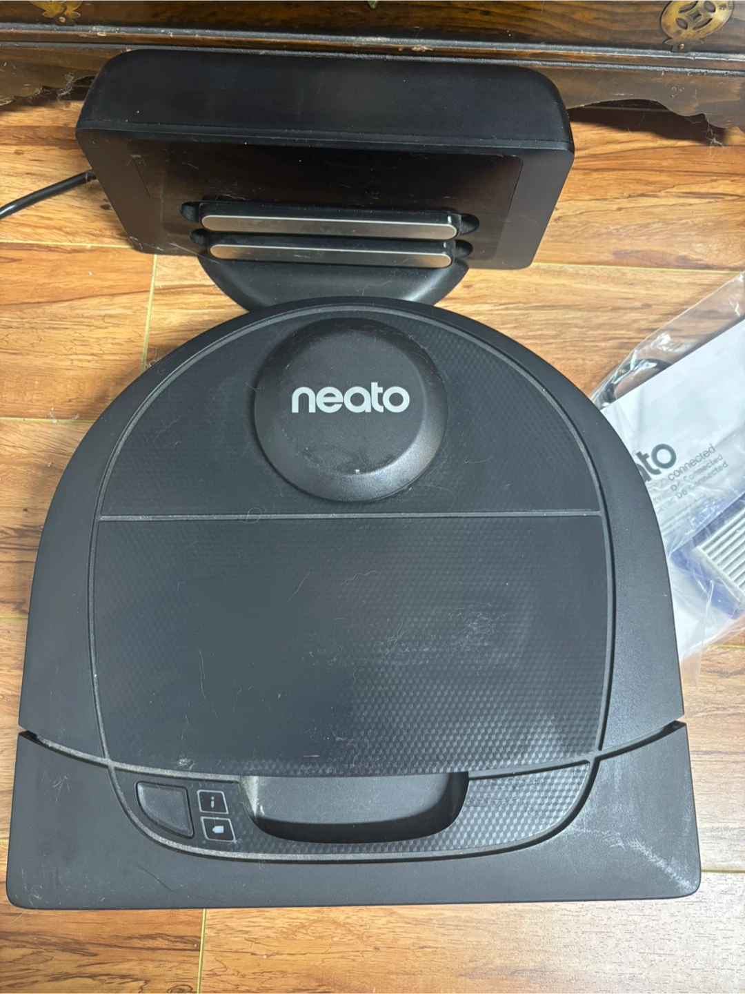 Neato d4 robot vacuum with an extra filter