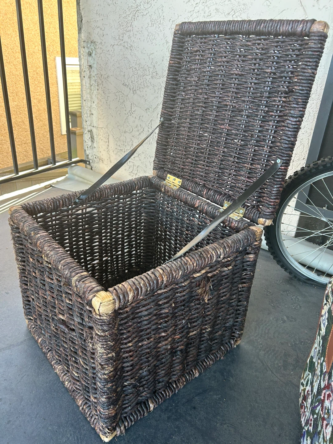 Wicker Storage Chest - photo 2