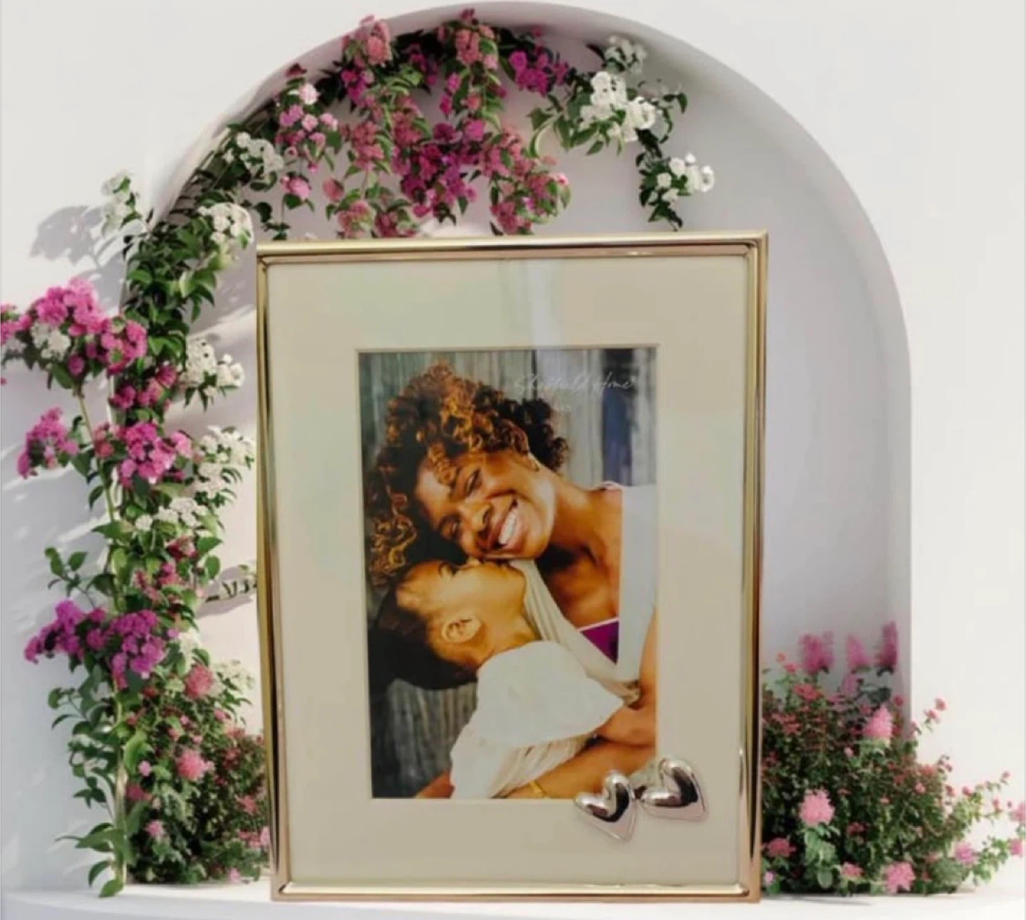 Sheffield Home 4x6 Gold Tone Photo Frame with Hearts - photo 2