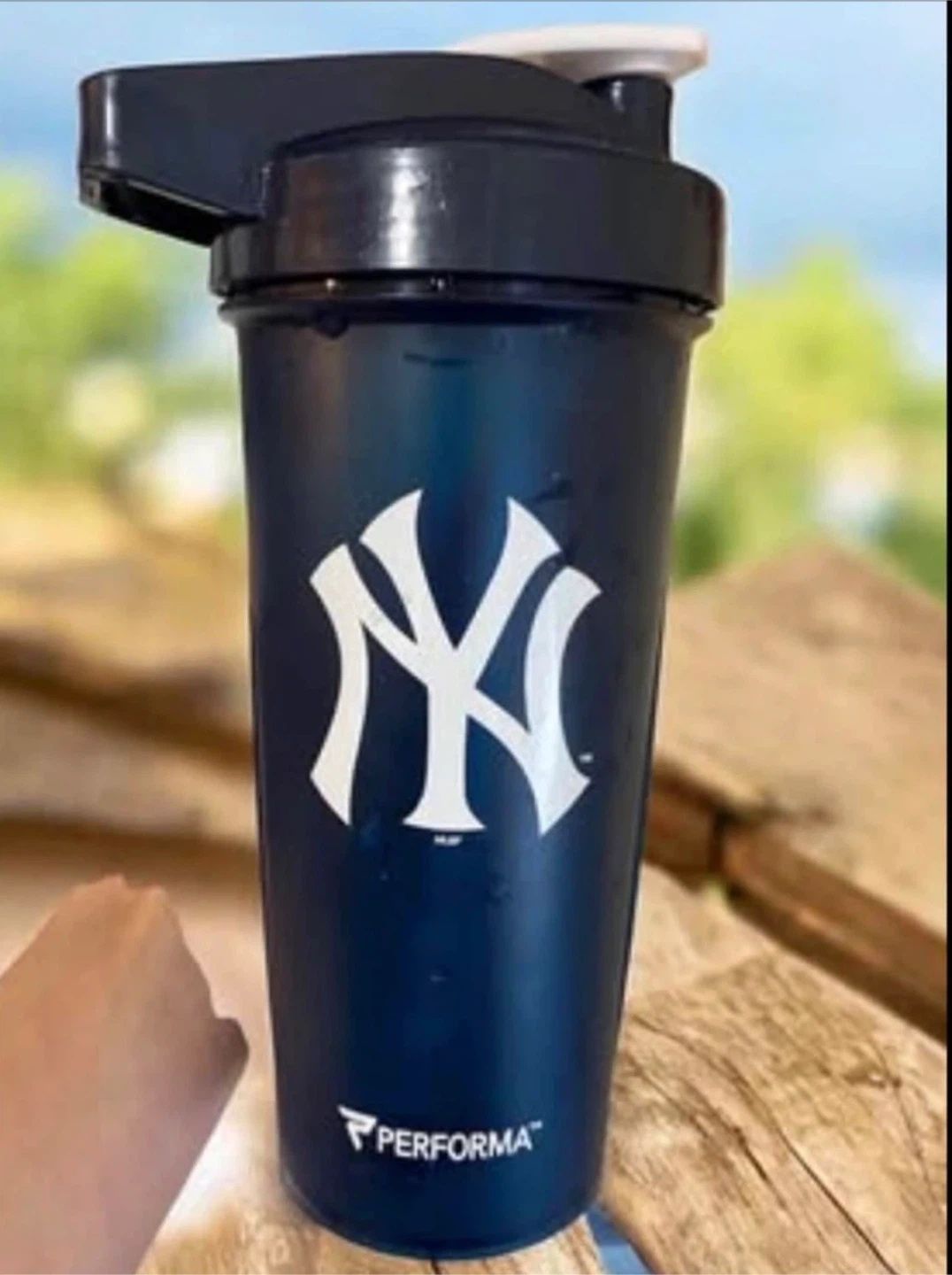 PERFORMA New York Yankees Shaker Bottle - photo 5