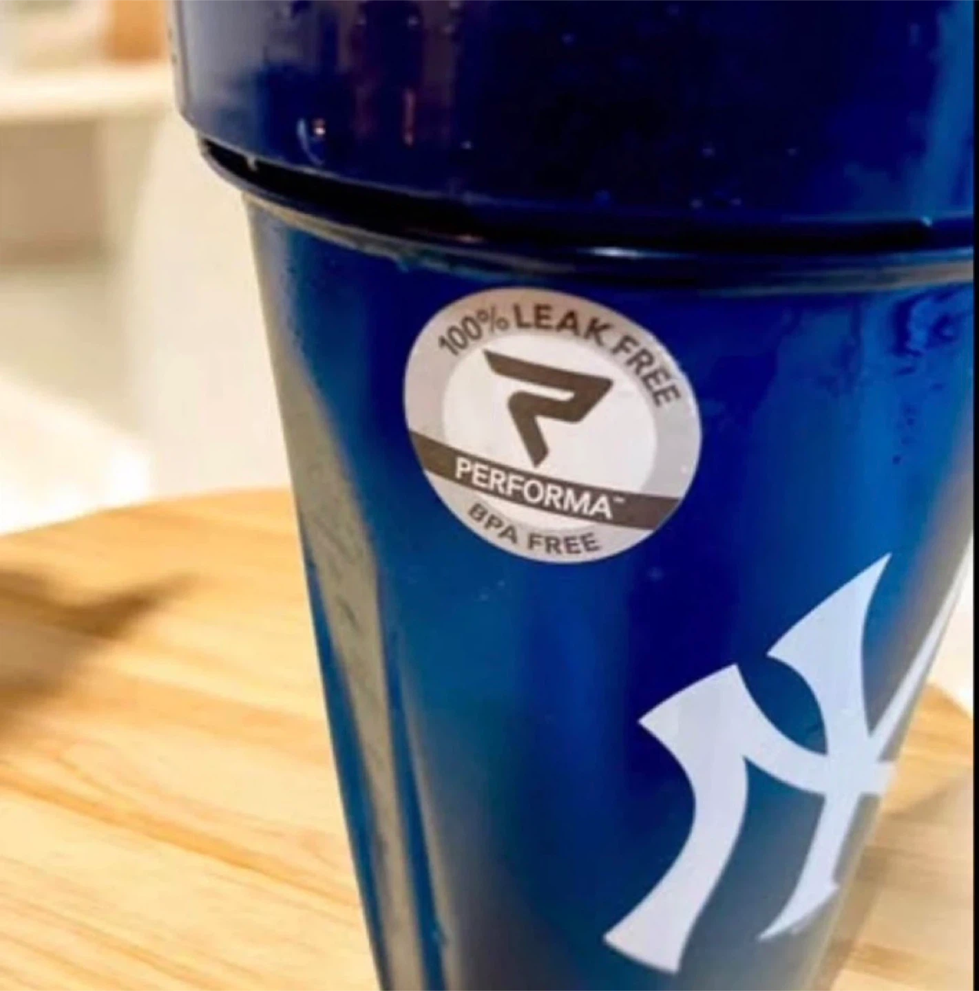 PERFORMA New York Yankees Shaker Bottle