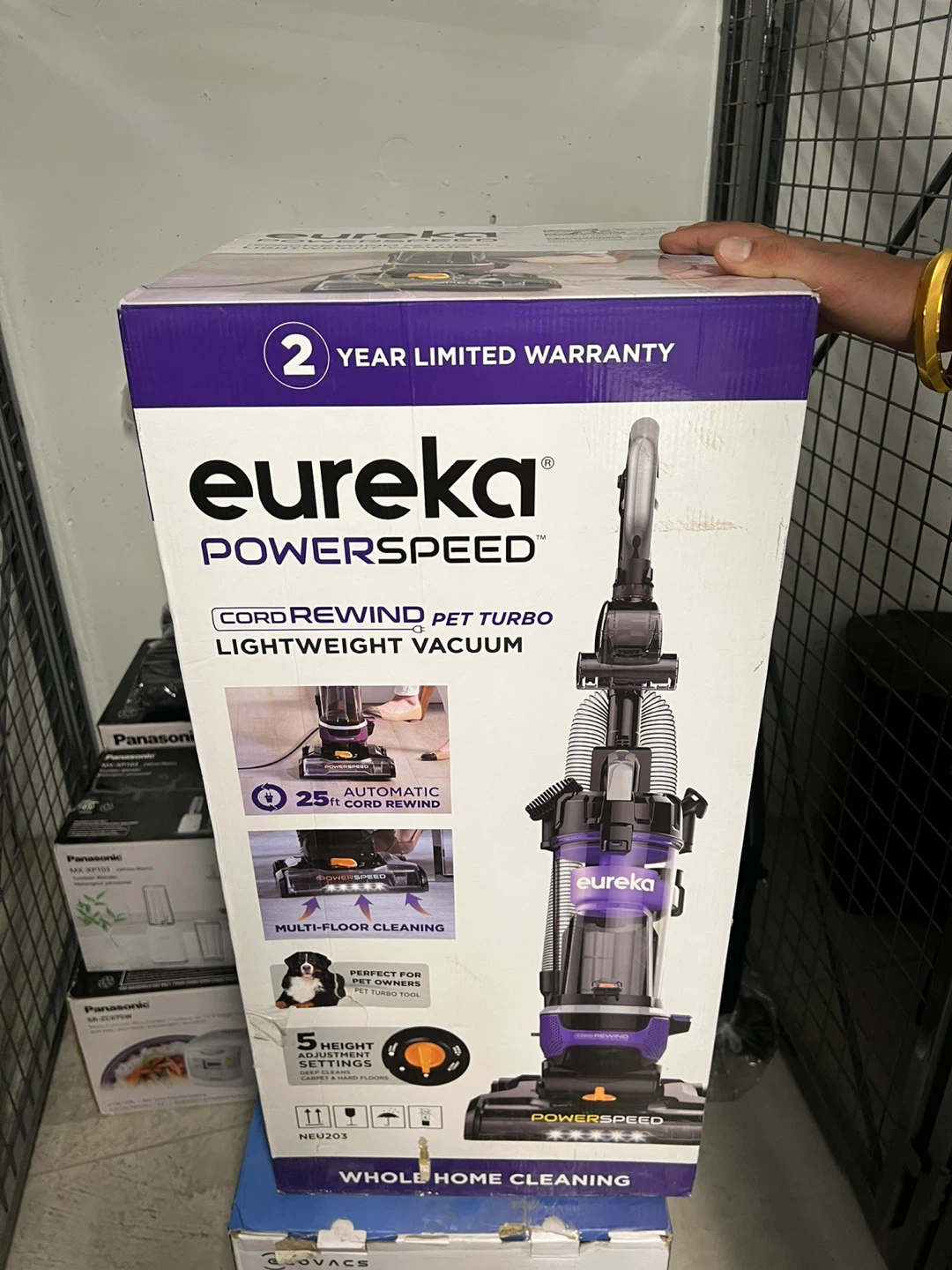 Eureka Powerspeed  Turbo Lightweight Vacuum - photo 3