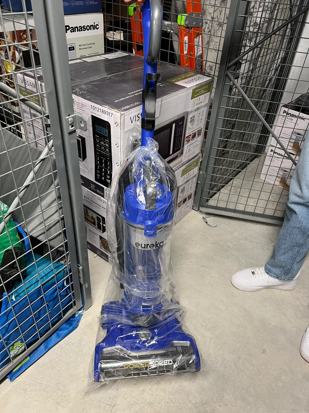 Eureka Powerspeed  Turbo Lightweight Vacuum