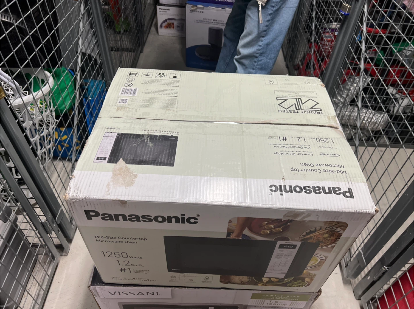 Panasonic Mid-Size Countertop Microwave Oven