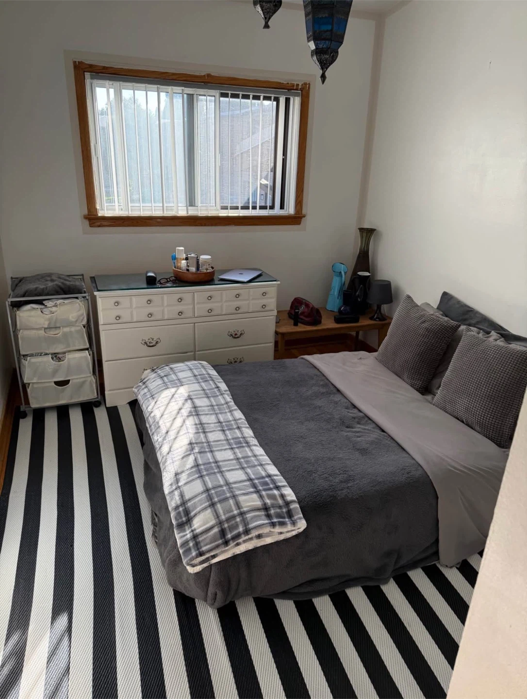 Room for lease 1,200