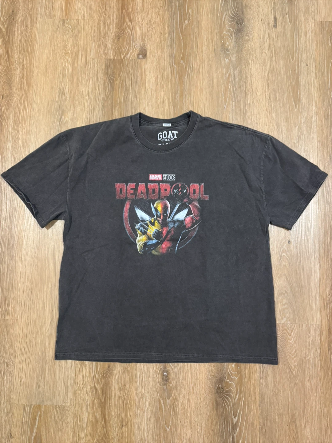 Marvel Deadpool vs Wolverine Mens T-Shirt
