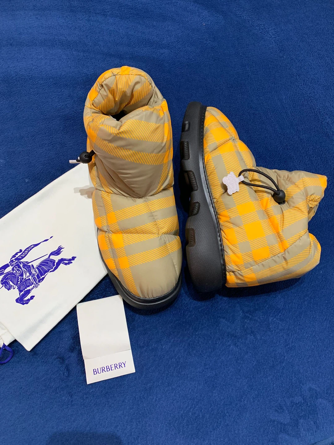 Authentic Burberry Check Pillow Boots. Size 44.5 - photo 3