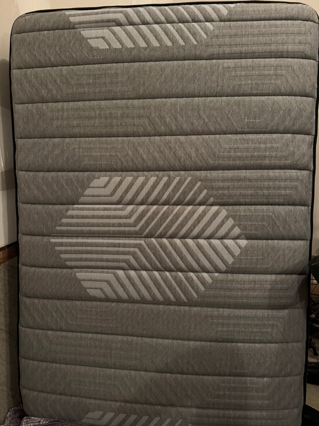 Sealy Posturepedic Mattress - photo 3