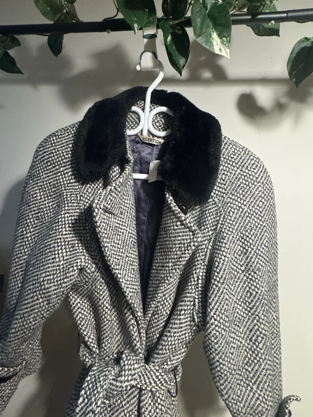Women's Tweed Trench Coat with Faux Fur Collar - photo 2