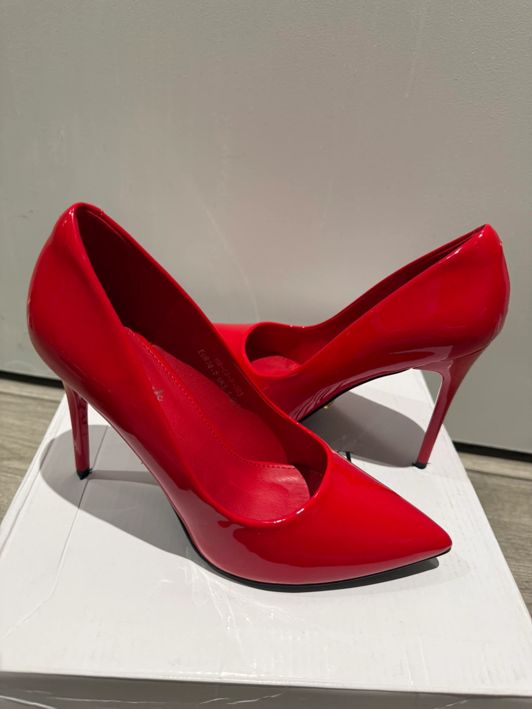 Red Patent Heels - EU 38 - photo 2