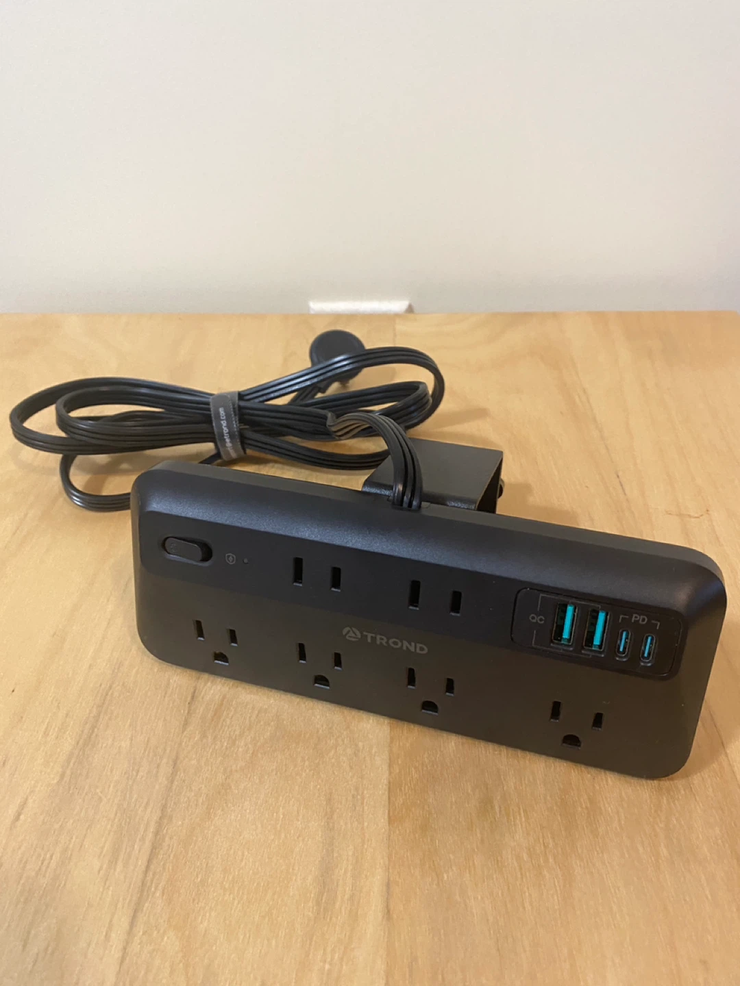 TROND Desk Clamp Power Strip with USB Ports  - Brand New