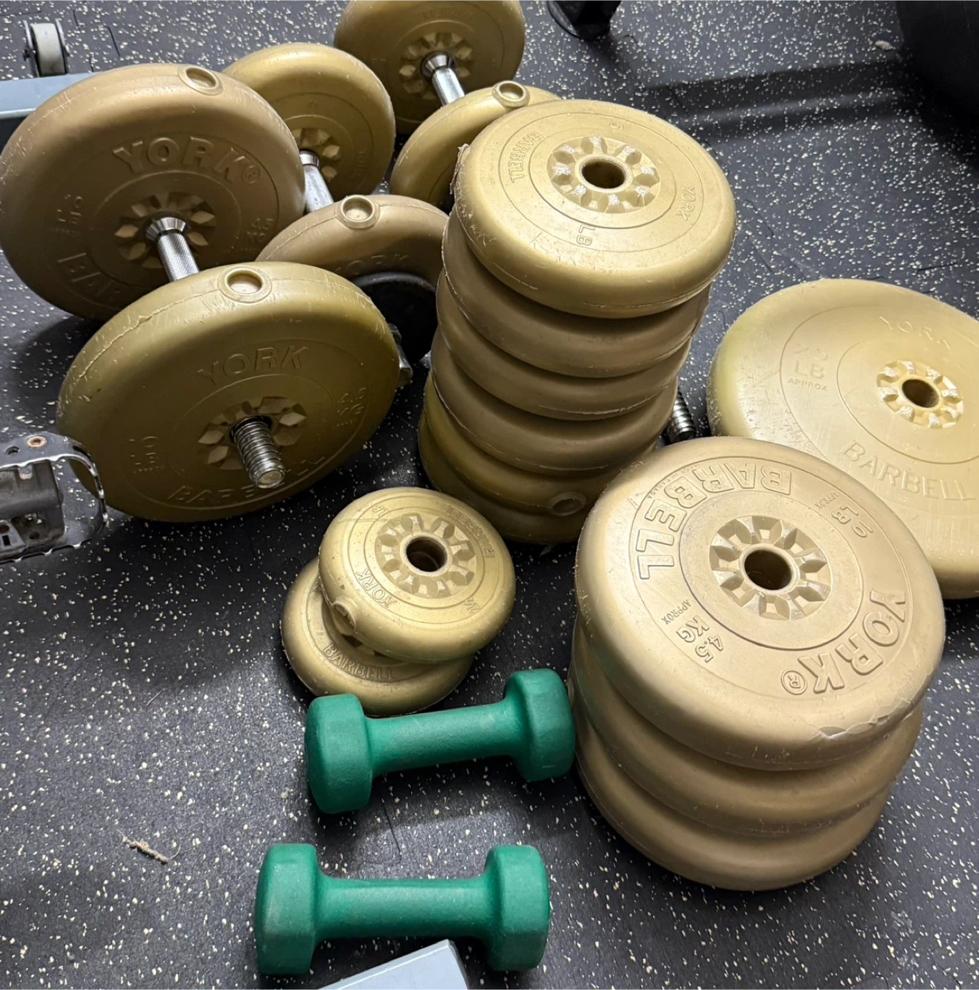 York Barbell Weight Plates and Dumbbells Set - photo 3