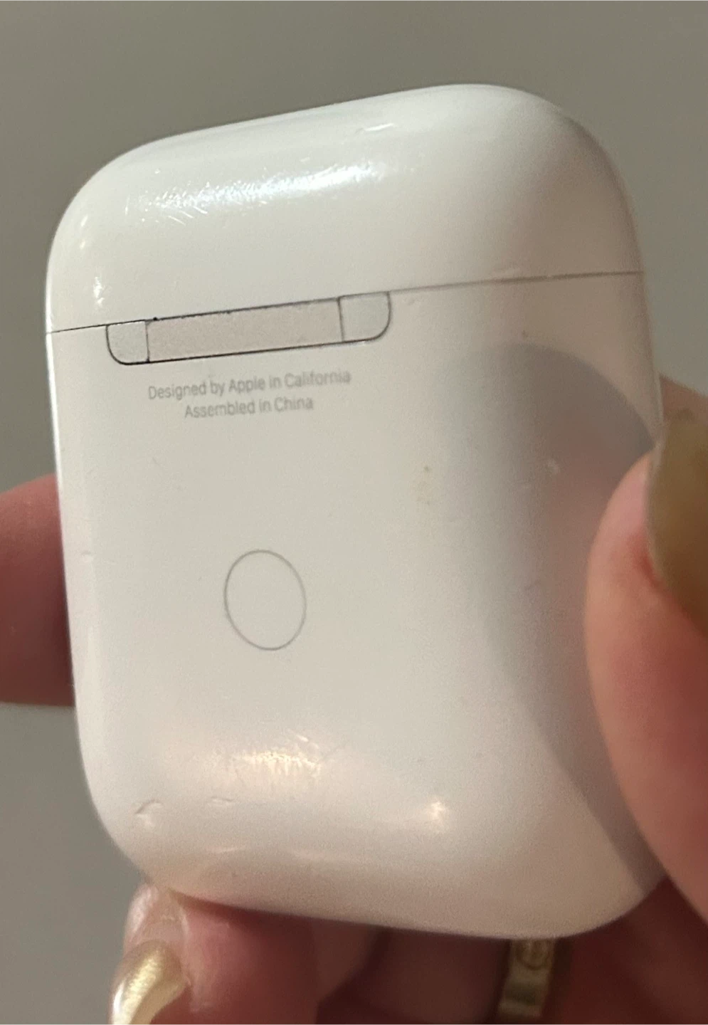 Apple AirPods (2nd Gen) with Charging Case - photo 2