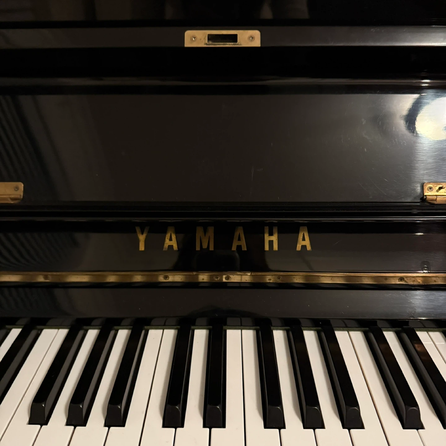 YAMAHA U1M Upright Piano with Bench - photo 2