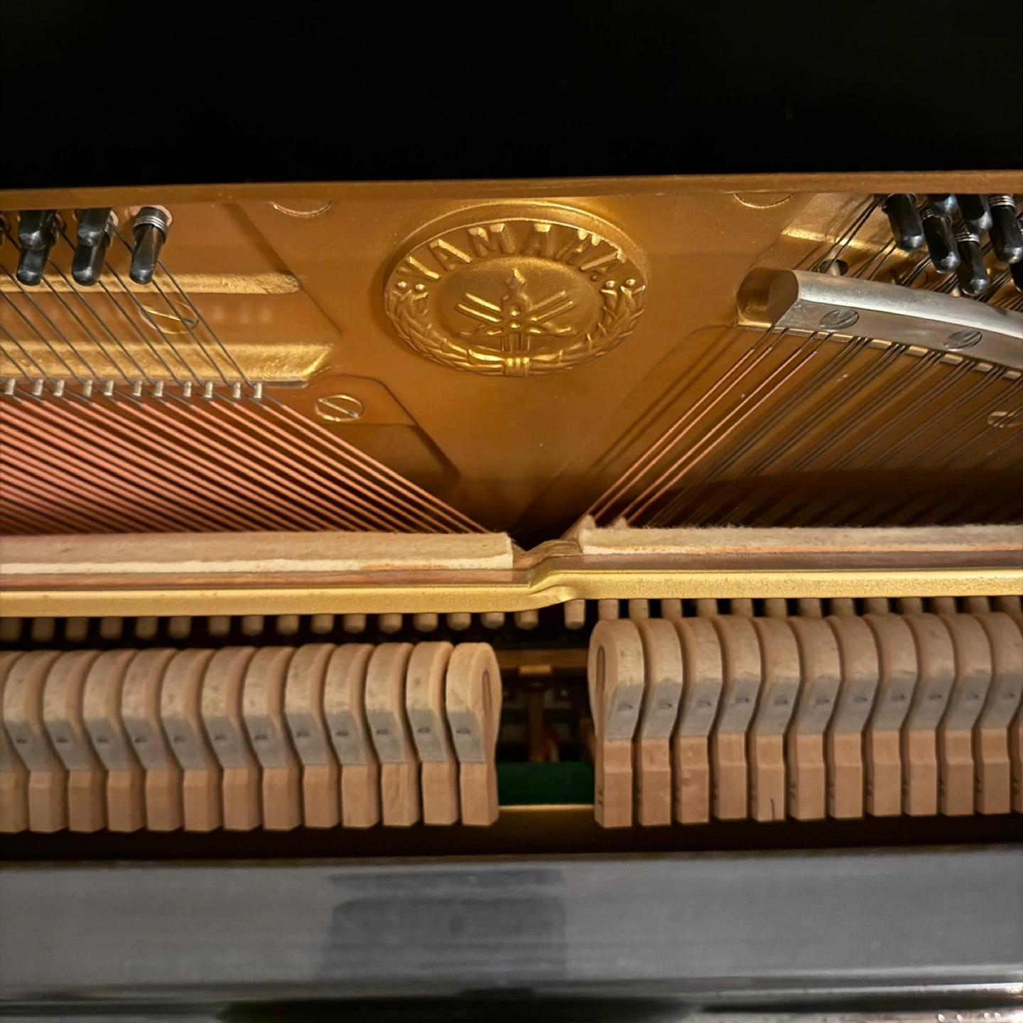 YAMAHA U1M Upright Piano with Bench - photo 3