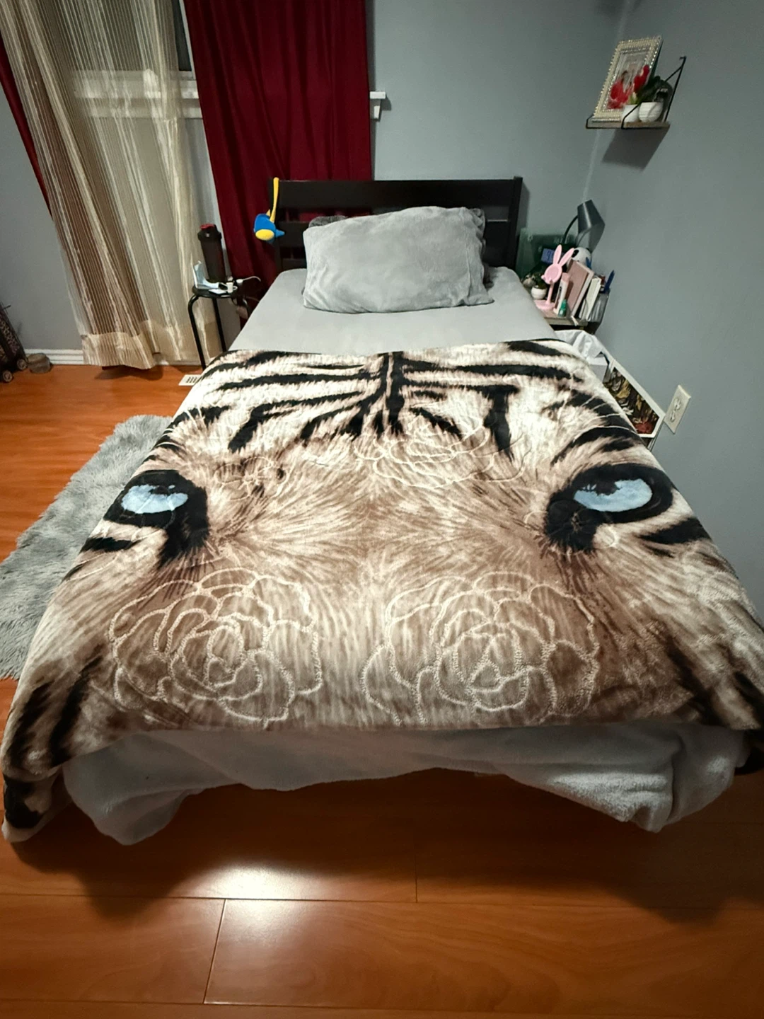 Twin Black Metal Bed Frame with mattress - photo 5