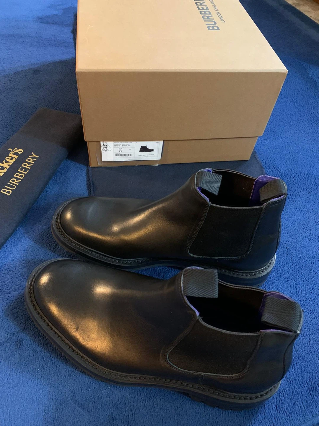Authentic Burberry AIMF Dee Low Black Boots. Size 8 - photo 3