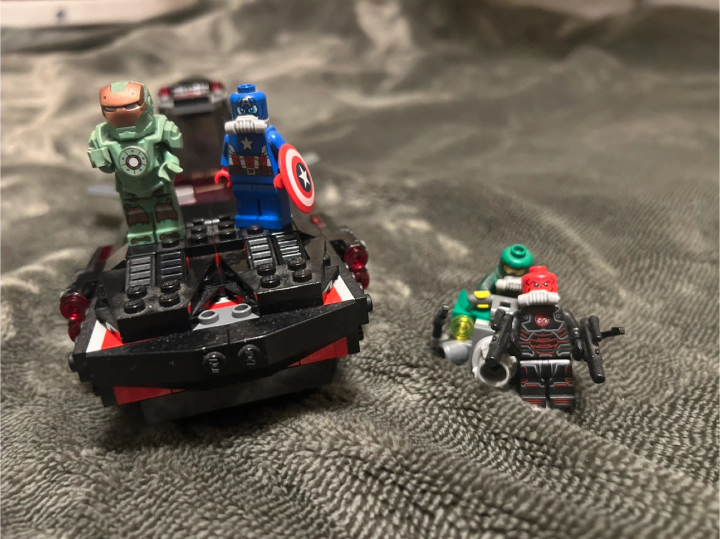 LEGO Marvel Super Heroes red skull submarine