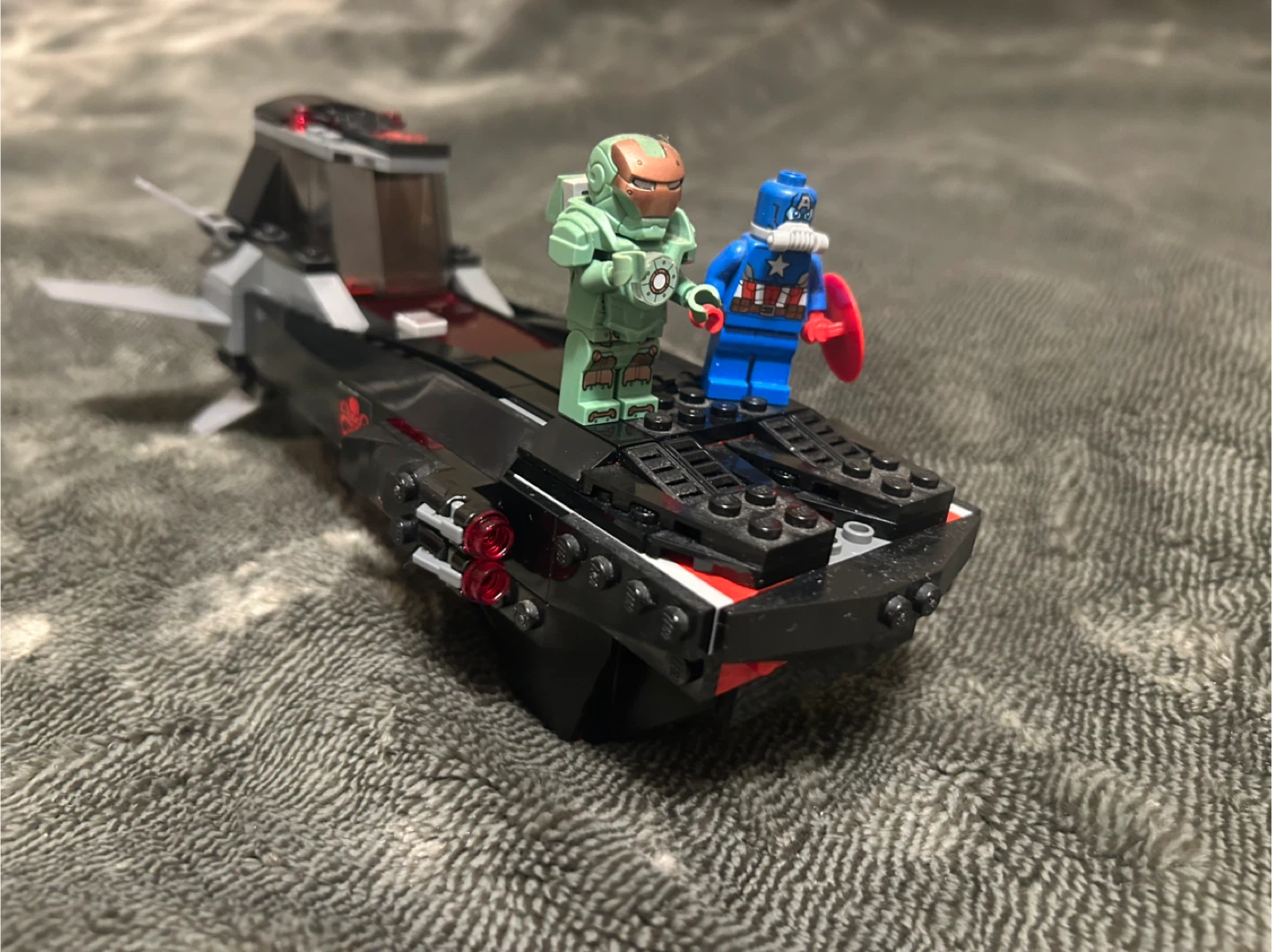 LEGO Marvel Super Heroes red skull submarine - photo 3