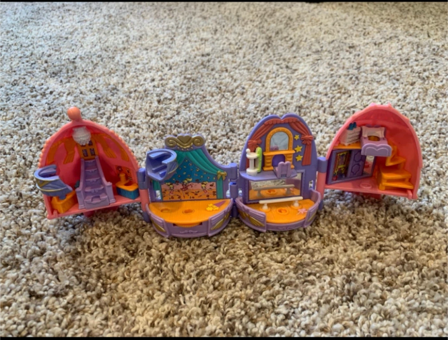 Polly Pocket Collection of Miniature Playsets - photo 4