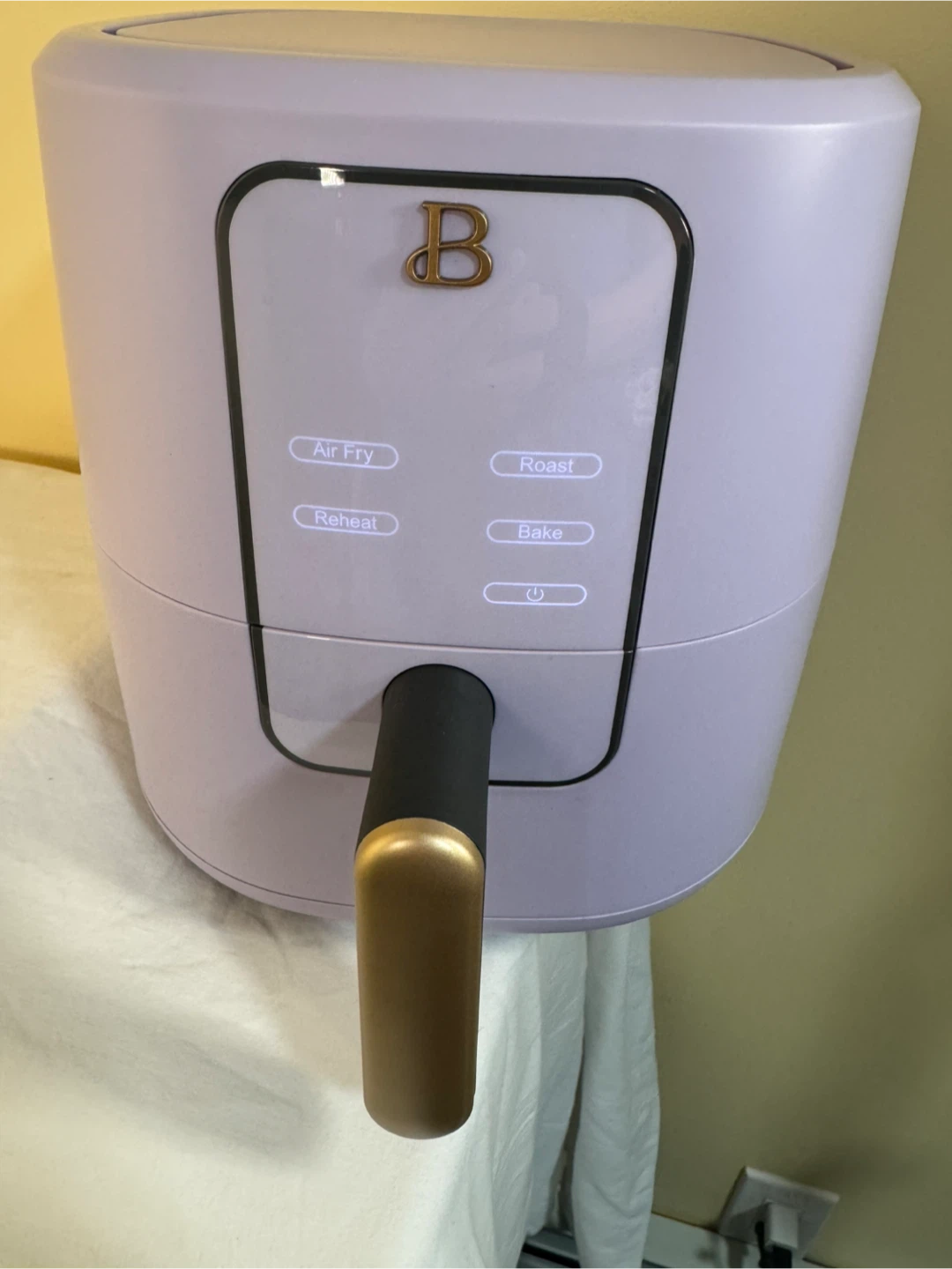 Beautiful 3QT Air Fryer with Touch-Activated Display - photo 3