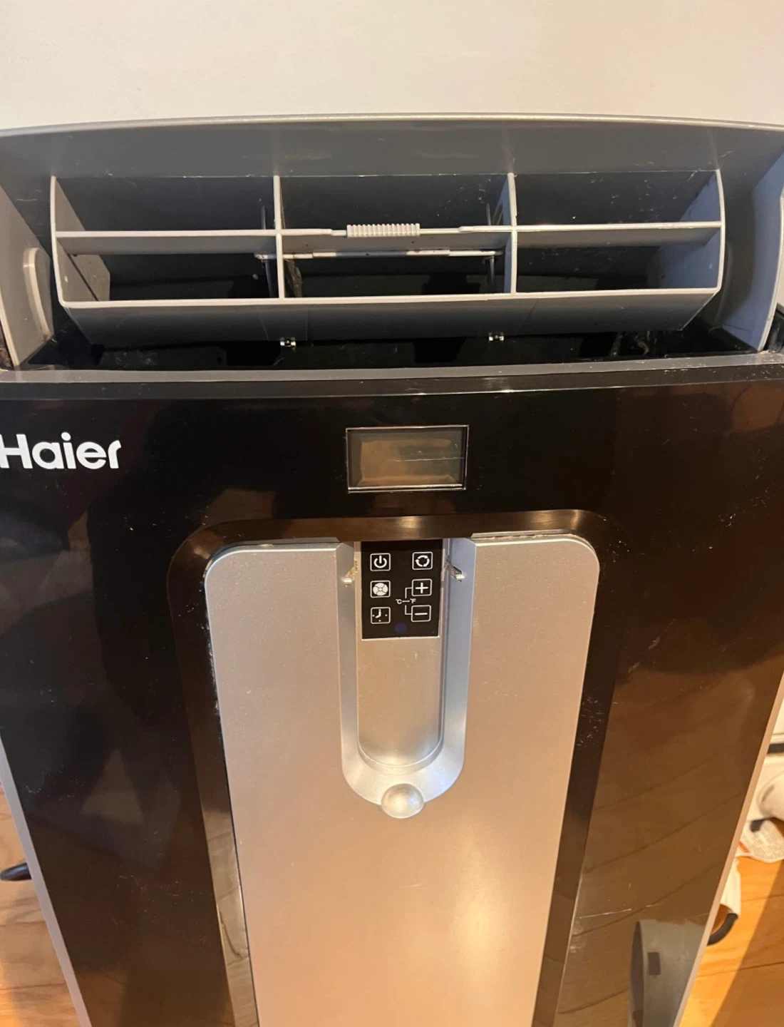 Haier Portable Air Conditioner 12000 BTU - photo 2